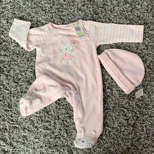 Girls Soft Pink Onesie with Hat 3-6 mos NWT